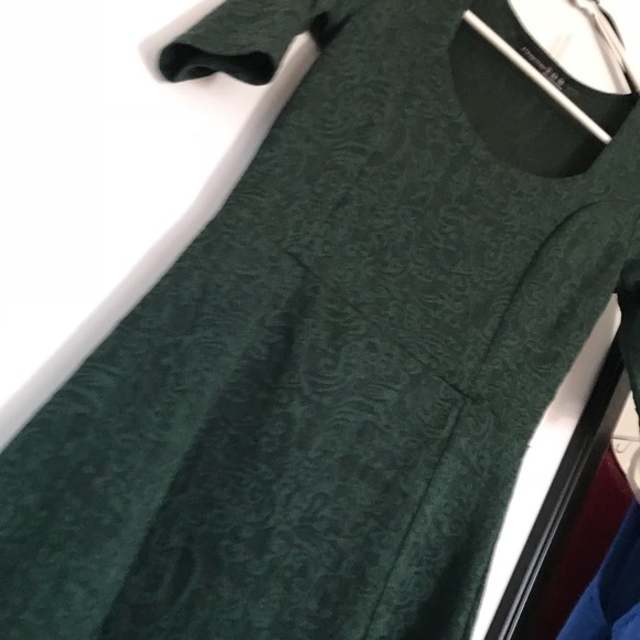 Dress - Picture 3 of 4